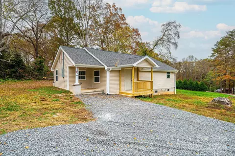 1357 Airport Rhodhiss 1 Rd #1, Hickory, NC 28601