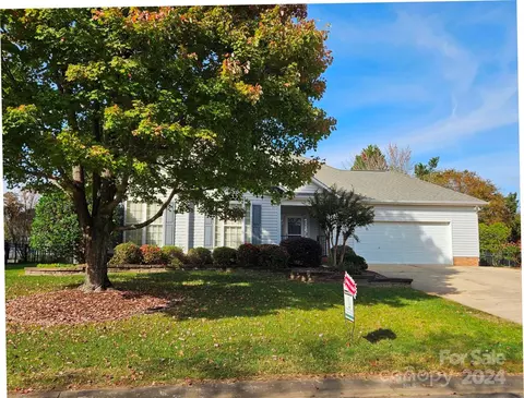 569 Surry Trace Nw Cir NW, Concord, NC 28027