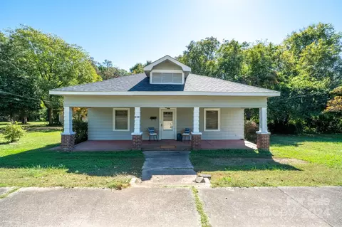 202 E College St, Stanley, NC 28164