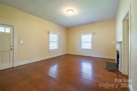 202 E College St, Stanley, NC 28164 photo 9