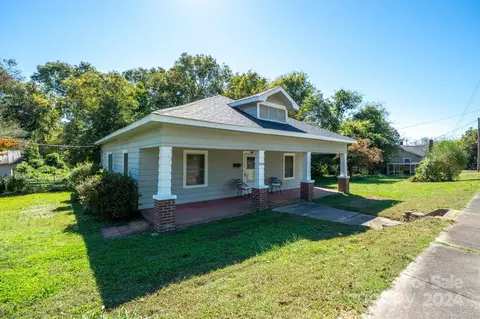 202 E College St, Stanley, NC 28164 photo 4