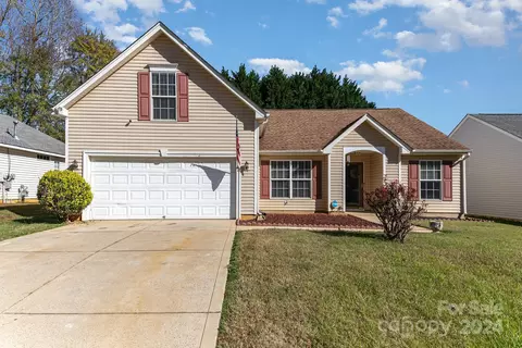 10644 Gold Pan Rd, Charlotte, NC 28215