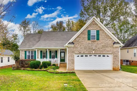 1346 Plantation Hills Dr, Rock Hill, SC 29732
