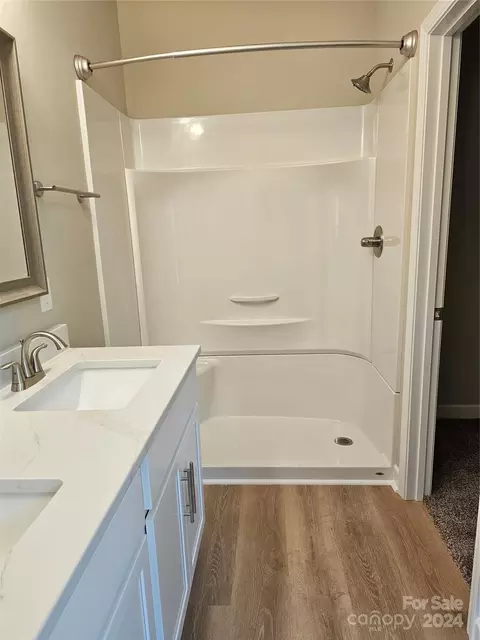 Bath - 384 Grace Ave, Lancaster, SC 29720 photo 3 of 3