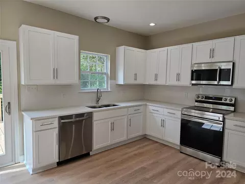Kitchen - 384 Grace Ave, Lancaster, SC 29720 photo 2 of 2