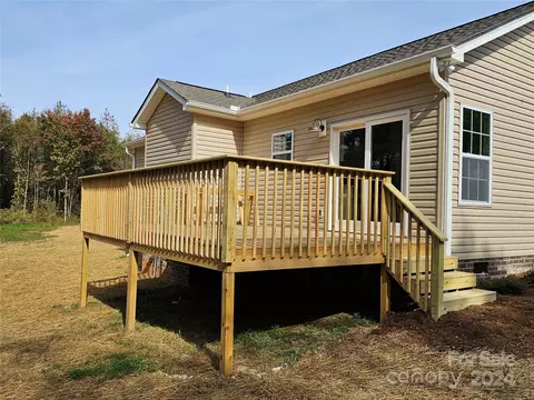 Exterior - 384 Grace Ave, Lancaster, SC 29720 photo 3 of 3