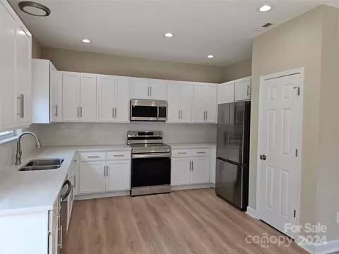 Kitchen - 384 Grace Ave, Lancaster, SC 29720 photo 1 of 2