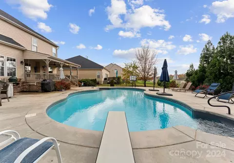 120 Pecan Hills Dr, Mooresville, NC 28115
