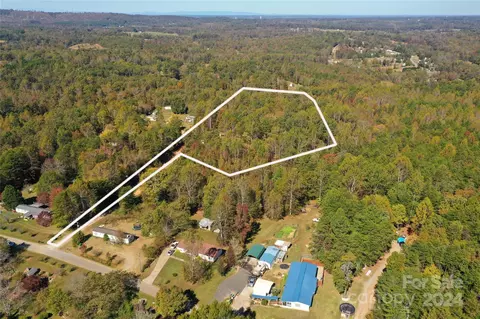 126 Tyler Lee Dr, Blacksburg, SC 29702