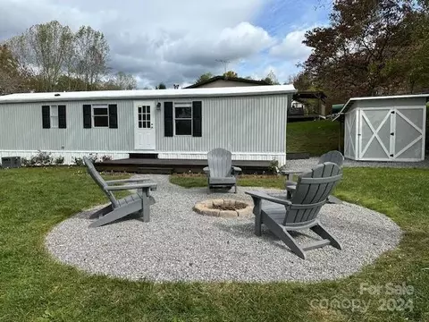 20 Hobble Hill Rd, Clyde, NC 28721
