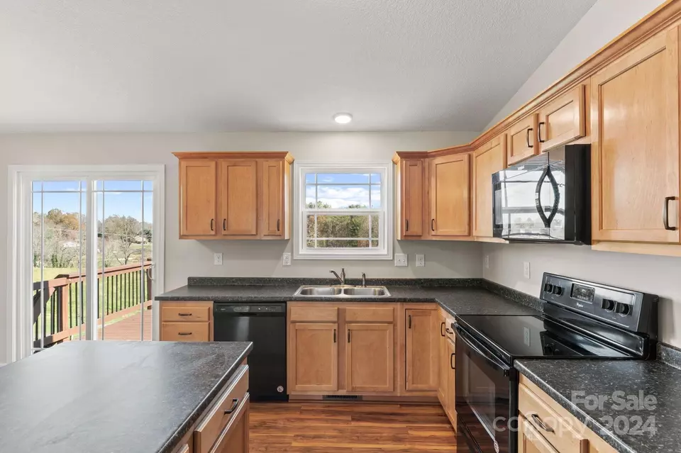 Kitchen - 41 Old Nc 20 Hwy, Asheville, NC 28806 photo 1 of 1