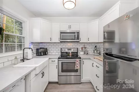 852 Mcalway Apt A Rd # A, Charlotte, NC 28211
