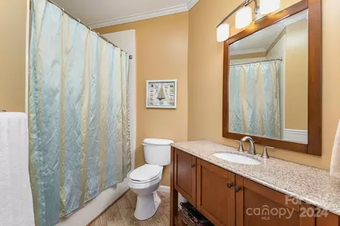 Bath - 17811 Half Moon G Ln #G, Cornelius, NC 28031 photo 1 of 2