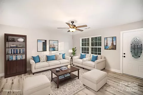 Living - 1681 Evans Dr, Lancaster, SC 29720 photo 2 of 7