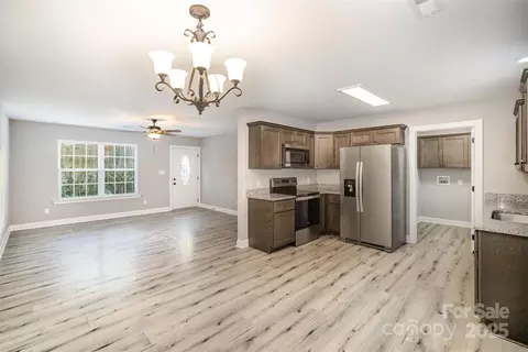 Living - 1681 Evans Dr, Lancaster, SC 29720 photo 6 of 7