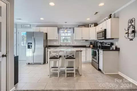 Kitchen - 11111 Graybark Rd, Midland, NC 28107 photo 1 of 3