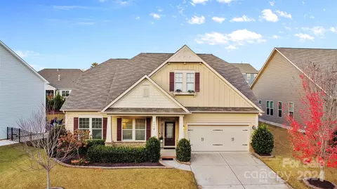 1116 Mantell Rd, Lancaster, SC 29720