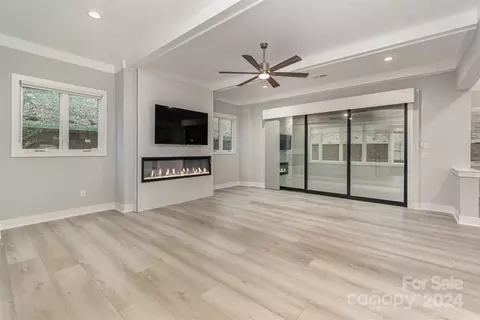 Living - 21205 Olde Quarry Ln, Cornelius, NC 28031 photo 2 of 5