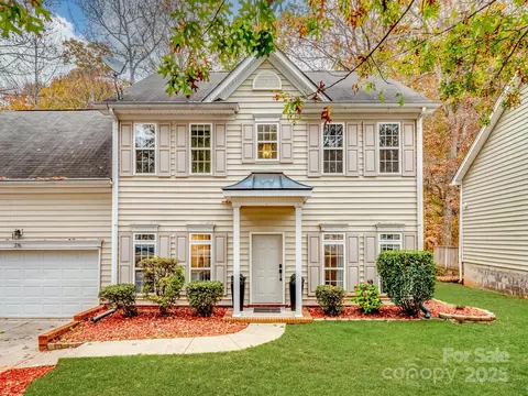 216 Devon Forest Dr, Mooresville, NC 28115