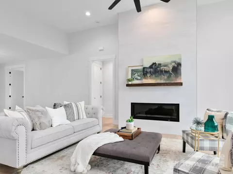 Living - 43 Reta Rd, Fairview, NC 28730 photo 1 of 2