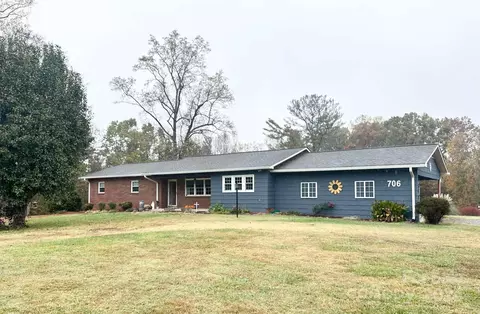 706 Kincaid Sw Cir SW, Lenoir, NC 28645