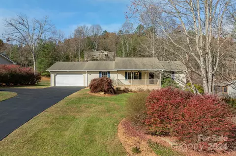 4088 Turnpike 4 Rd #4, Horse Shoe, NC 28742