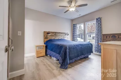 1051 Sharon Ridge Rd, Fairview, NC 28730 photo 9
