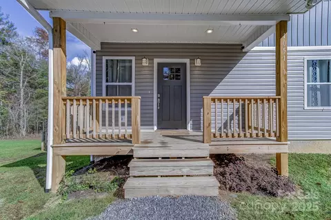 1051 Sharon Ridge Rd, Fairview, NC 28730 photo 2
