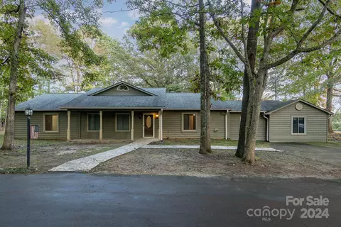 15101 Regena Ln, Charlotte, NC 28278