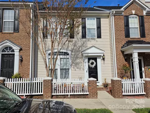973 Coolsprings Ln, Rock Hill, SC 29730