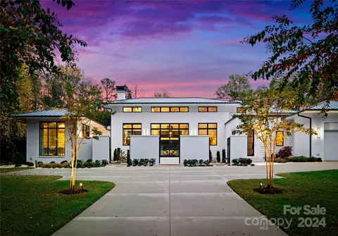 2715 Loch Ln, Charlotte, NC 28226