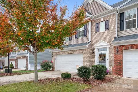 7182 Mariners Village Dr, Denver, NC 28037