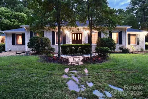 329 E Allenton St, Mount Gilead, NC 27306