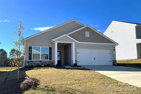 3413 Bear Den Dr, Gastonia, NC 28052