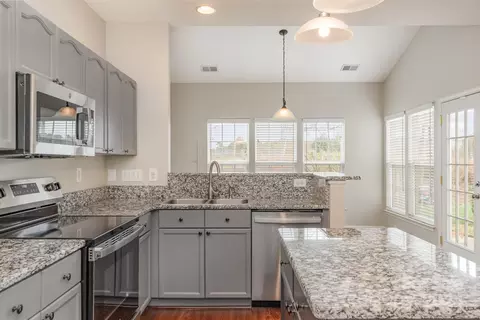 7976 Mariners Pointe Cir, Denver, NC 28037 photo 8