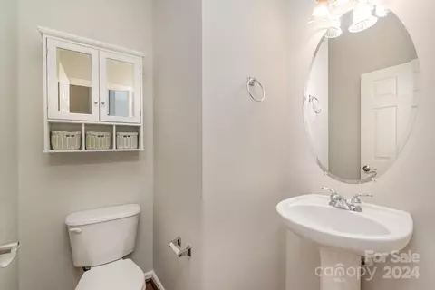 7976 Mariners Pointe Cir, Denver, NC 28037 photo 10