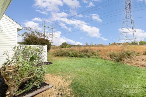 7976 Mariners Pointe Cir, Denver, NC 28037 photo 22