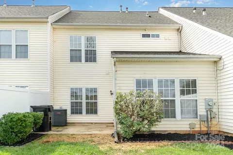 7976 Mariners Pointe Cir, Denver, NC 28037 photo 21
