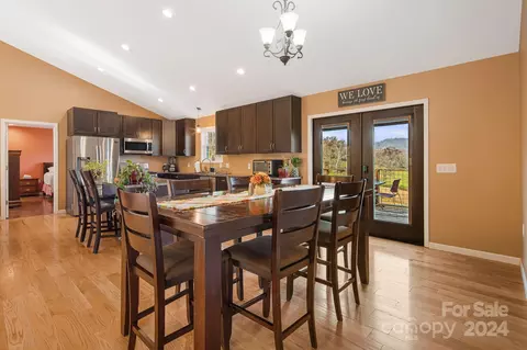 Dining - 71 Foothills Cv, Clyde, NC 28721 photo 1 of 1