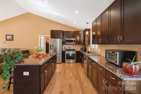 Kitchen - 71 Foothills Cv, Clyde, NC 28721 photo 1 of 2