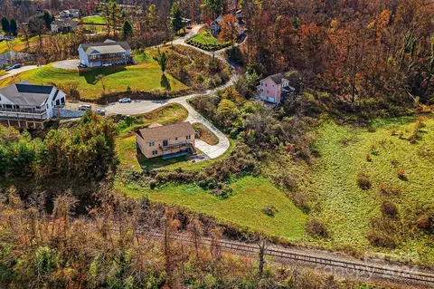 View/Area - 71 Foothills Cv, Clyde, NC 28721 photo 4 of 4