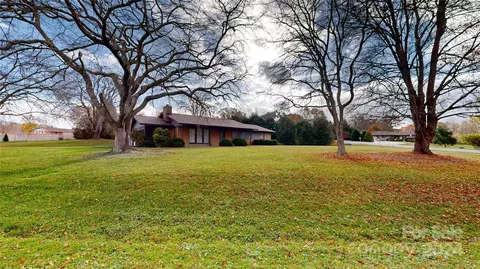 12 Moland Dr, Etowah, NC 28729