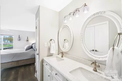 Bath - 18621 Harborside Dr, Cornelius, NC 28031 photo 5 of 5