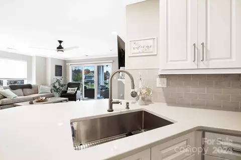 Kitchen - 18621 Harborside Dr, Cornelius, NC 28031 photo 6 of 6