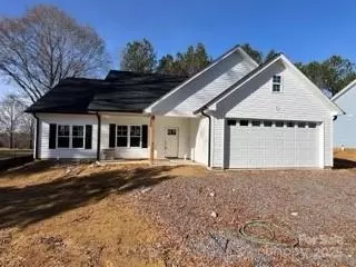 616 Carolina Ave, Yadkinville, NC 27055