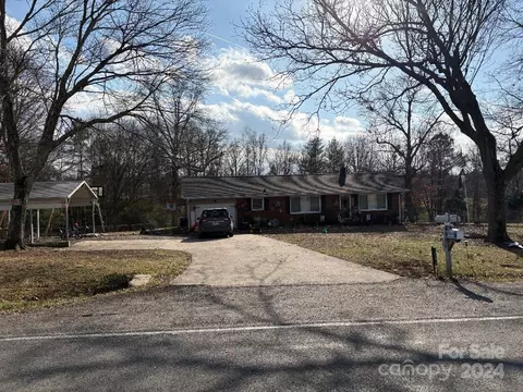 143 Acre Rock Rd, Lawndale, NC 28090