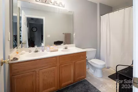 Bath - 3017 Misty Harbor A Cir #A, Cramerton, NC 28032 photo 1 of 2