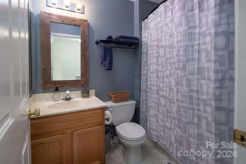 Bath - 3017 Misty Harbor A Cir #A, Cramerton, NC 28032 photo 2 of 2