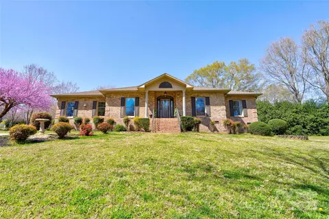 101 Hidden Cove Dr, Shelby, NC 28150