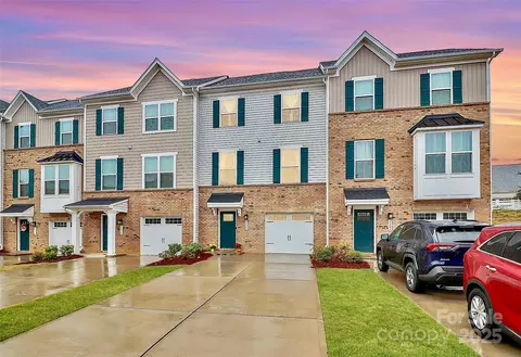 2608 Grantham Place Dr, Fort Mill, SC 29715